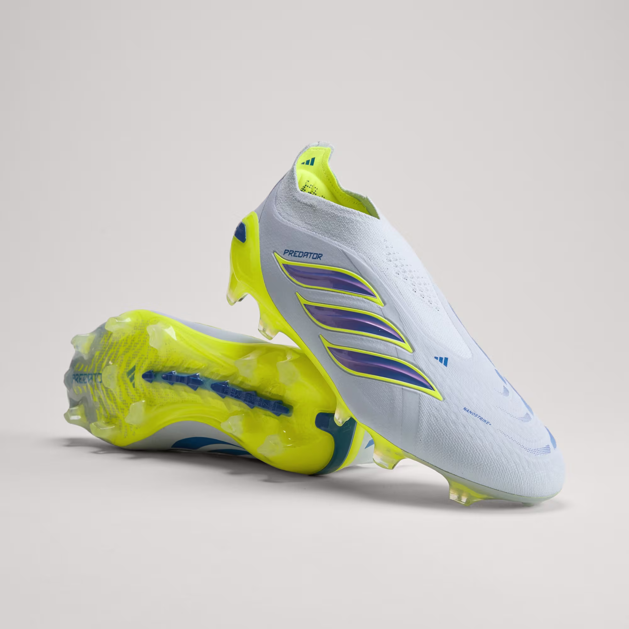 PREDATOR ELITE Laceless Firm Ground Soccer Cleats